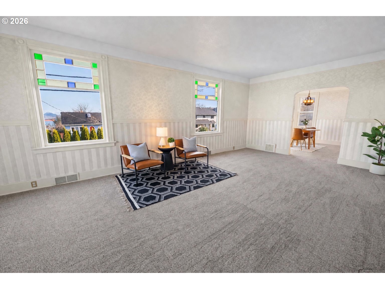 708 33rd Street Astoria, OR 97103 - Photo 3 of 46 Living Room