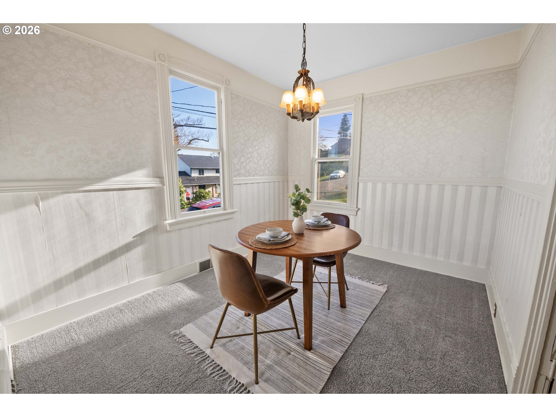 708 33rd Street Astoria, OR 97103 - Photo 6 of 46 Dining Room