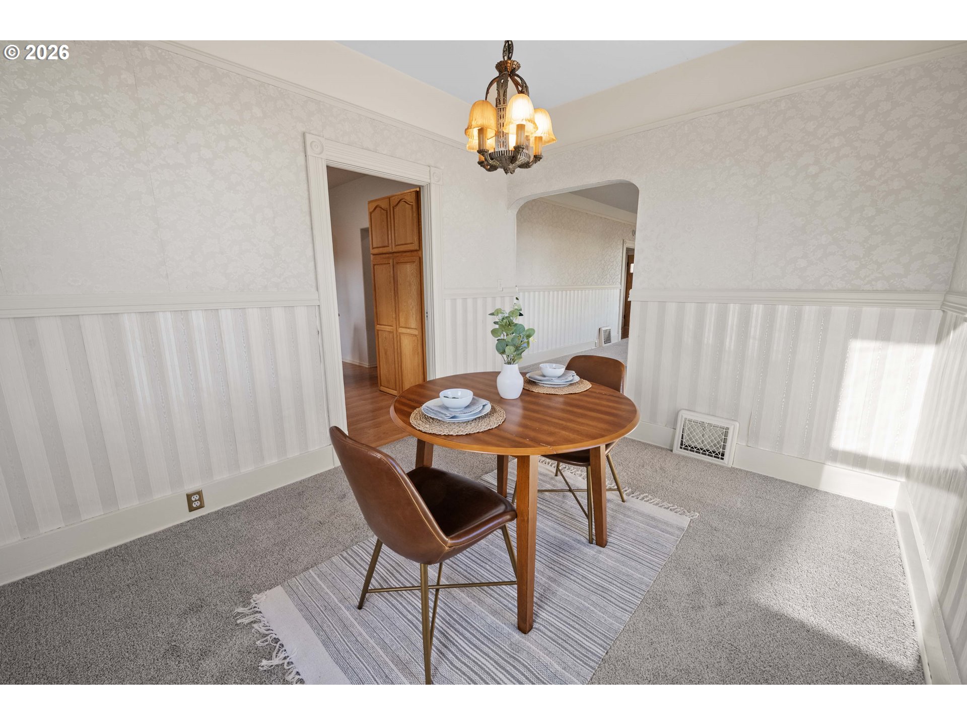 708 33rd Street Astoria, OR 97103 - Photo 8 of 46 Dining Room