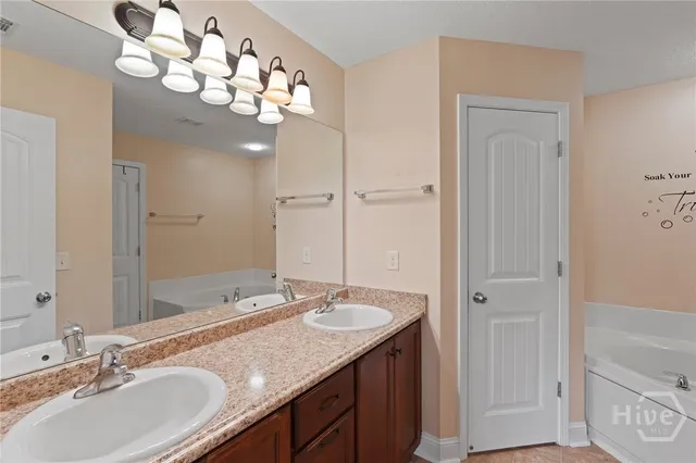 $2,350 | 220 Augusta Way, Hinesville, GA 31313