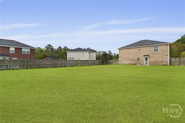 $2,350 | 220 Augusta Way, Hinesville, GA 31313