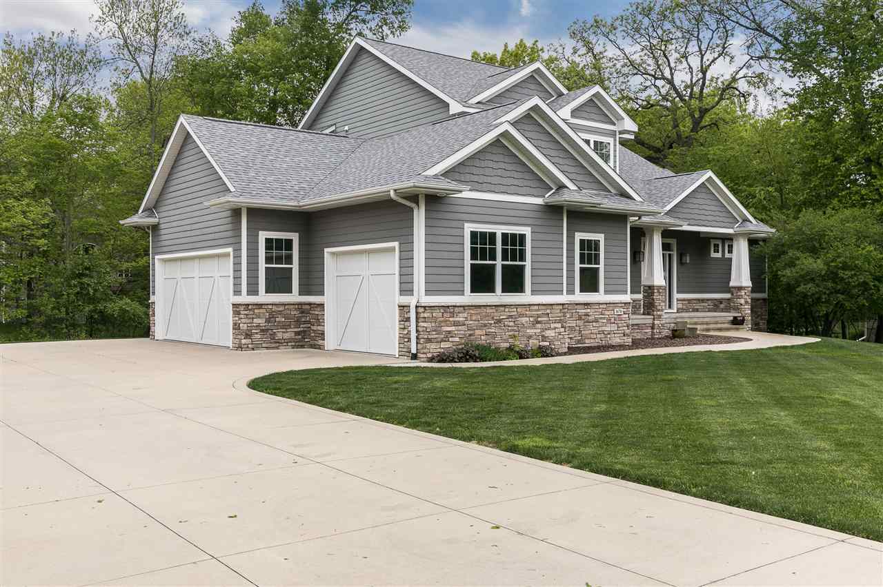 1670 Maple Street Robins, IA 52328 - Photo 7 of 50 Gallery Image 7