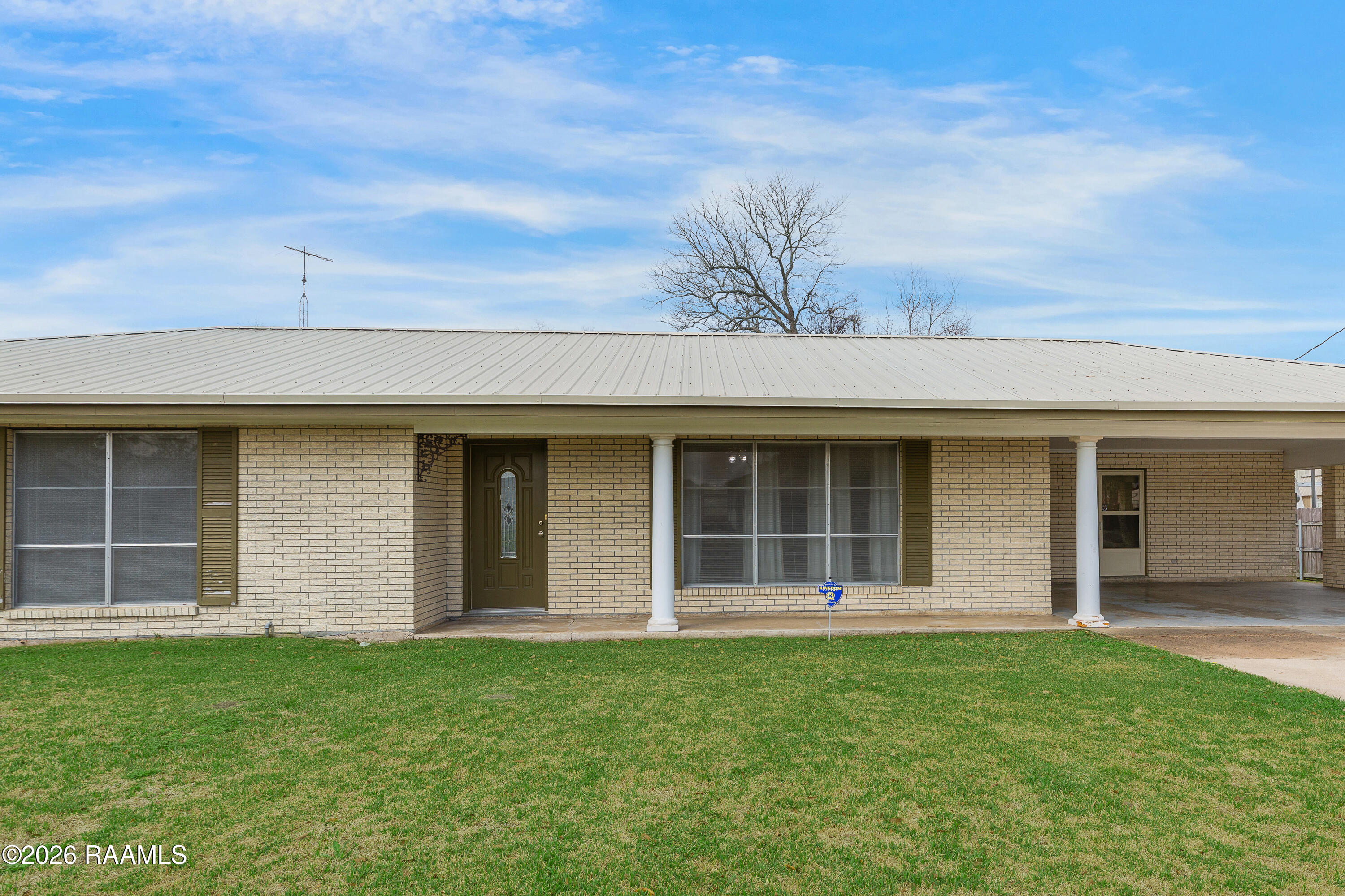 208 South A Street Duson, LA 70529 - Photo 2 of 26 208 S A St Duson-4
