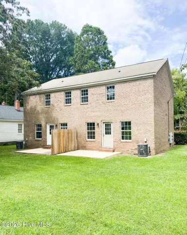 $1,600 | 114 Avery Street, Unit A, Greenville, NC 27858