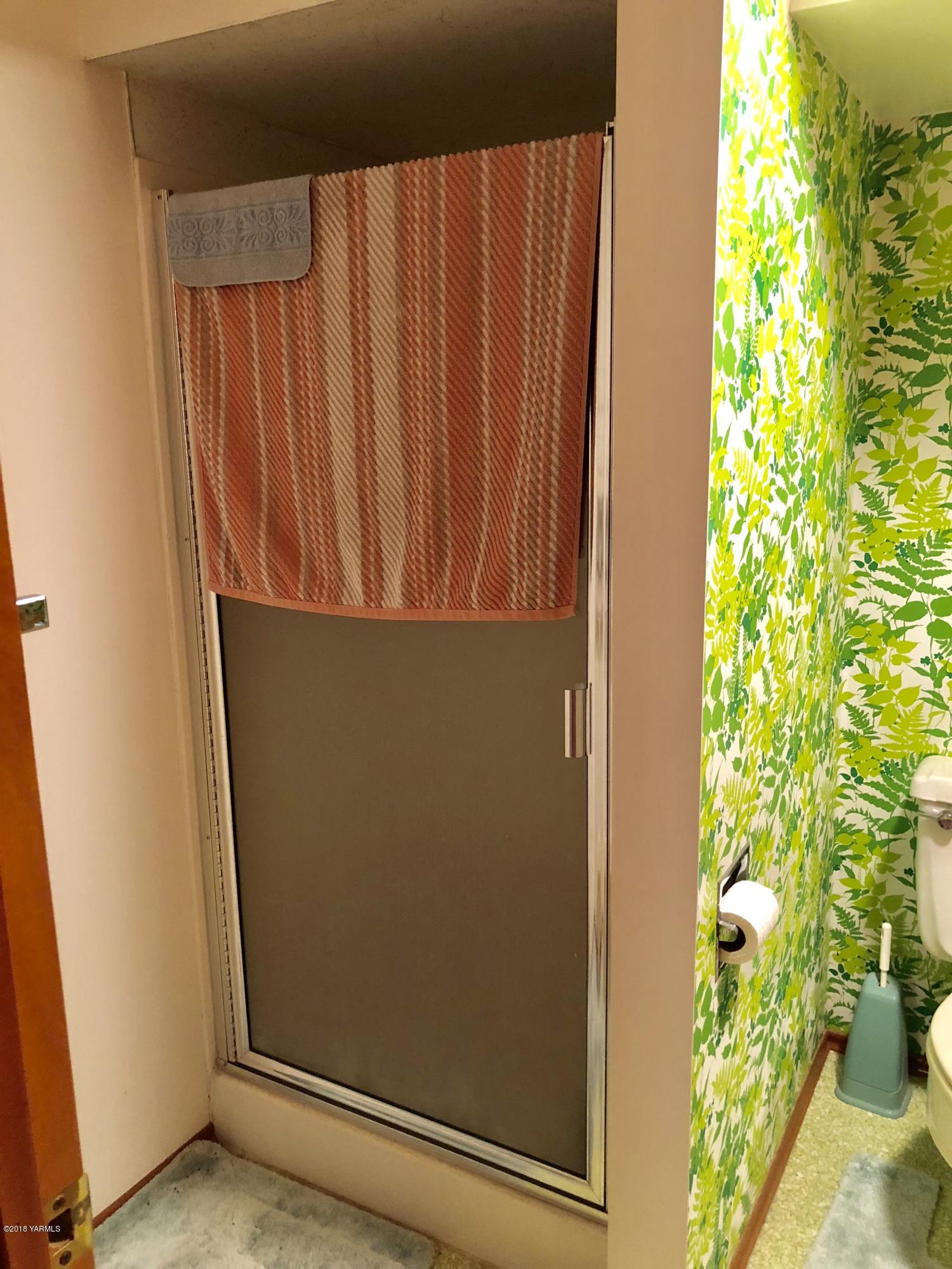 16573 Branch Road Harrah, WA 98933 - Photo 25 of 33 a view of a door