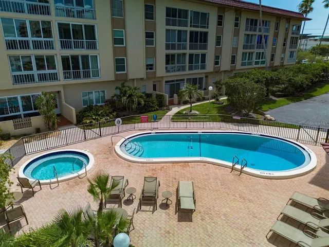 $4,500 | 105 Island Way, Unit 138, Clearwater Beach, FL 33767