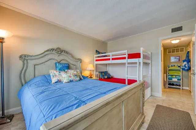 $4,500 | 105 Island Way, Unit 138, Clearwater Beach, FL 33767