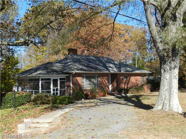4920 Davis Road Winston-Salem, NC 27105 - Photo 1 of 16 Exterior Front.