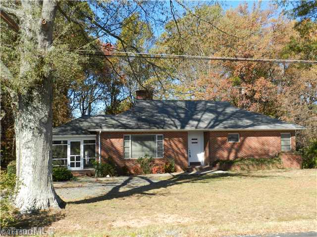 4920 Davis Road Winston-Salem, NC 27105 - Photo 2 of 16 Exterior Front.