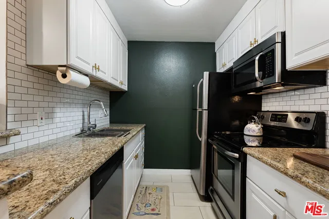 $360,000 | 525 South Ardmore Avenue, Unit 221, Los Angeles, CA 90020