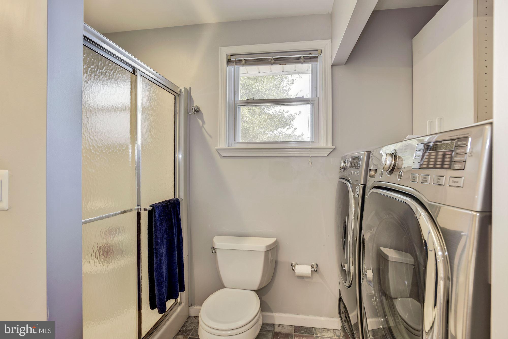 2022 Poplar Ridge Road Pasadena, MD 21122 - Photo 22 of 29 Full Bath