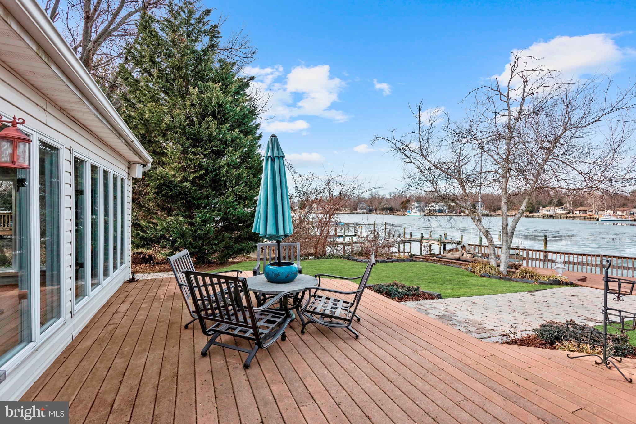 2022 Poplar Ridge Road Pasadena, MD 21122 - Photo 25 of 29 Deck