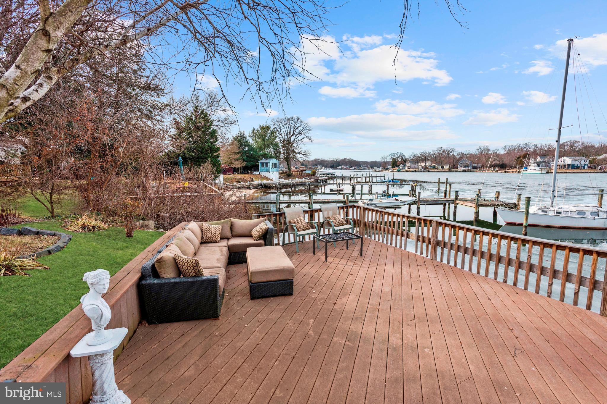2022 Poplar Ridge Road Pasadena, MD 21122 - Photo 26 of 29 Deck