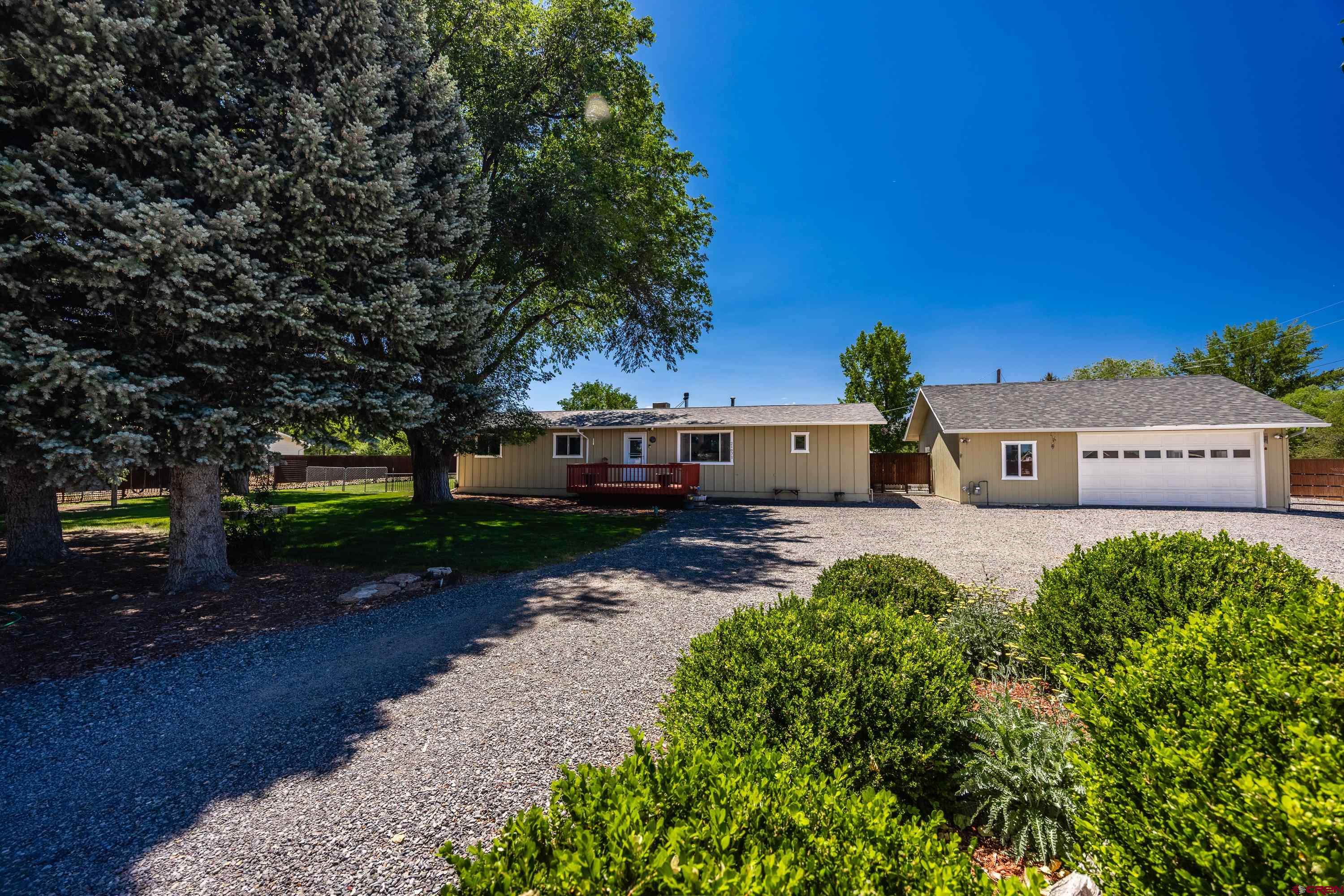21071 Uncompahgre Road Montrose, CO 81403 - Photo 4 of 43