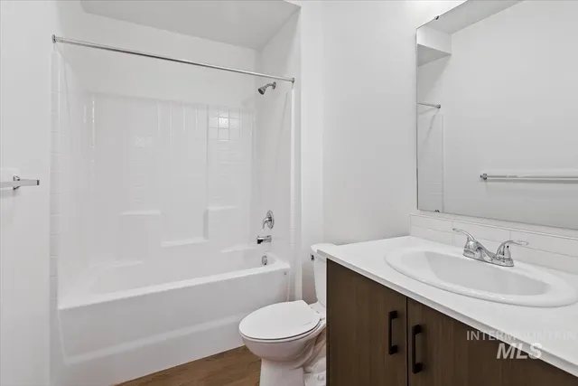 $16,750,000 | 9848 West Sand Hill Drive, Nampa, ID 83687