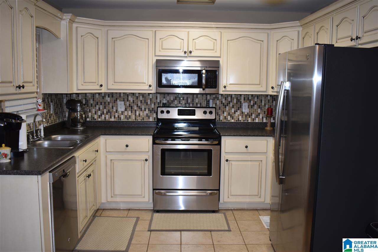 2794 Mount View Road Hayden, AL 35079 - Photo 5 of 28