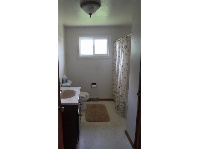 420 Sandy Hill Road Valencia, PA 16059 - Photo 15 of 19 Full Bath.