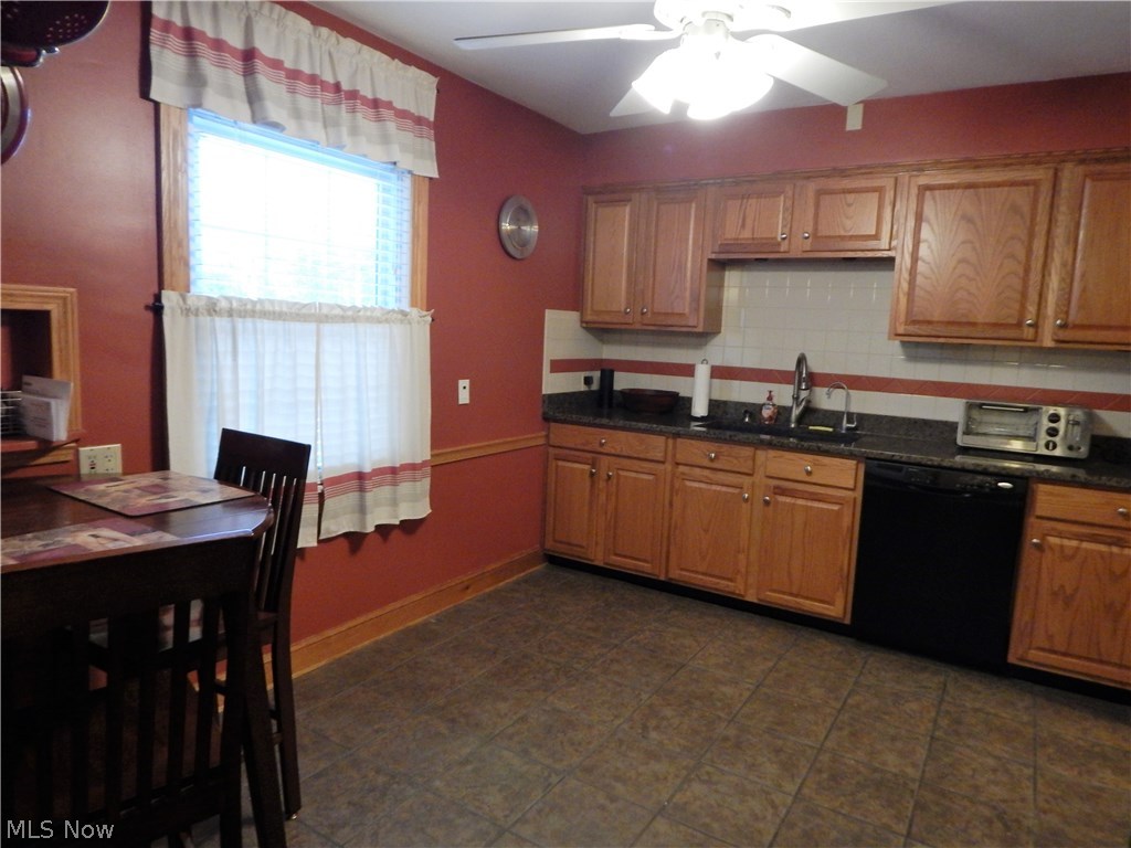 2500 Ridgedale Avenue Northwest Canton, OH 44708 - Photo 3 of 19 Gallery Image 3
