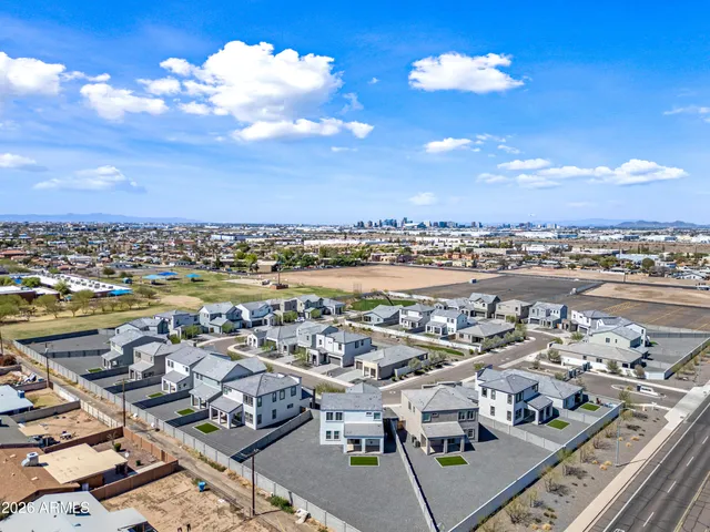 $469,500 | 2335 East Levi Drive, Phoenix, AZ 85040