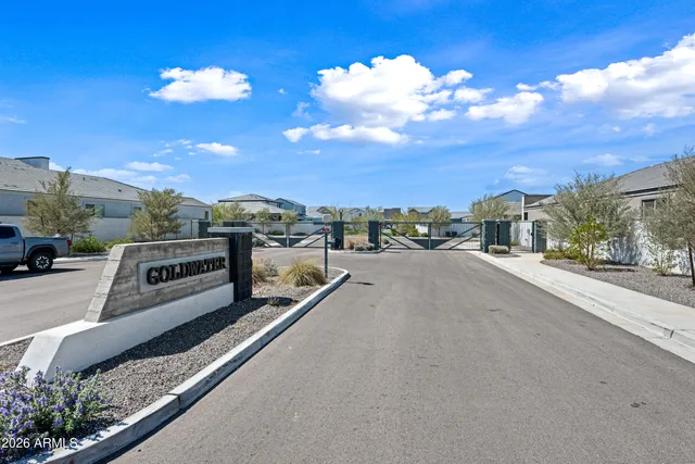 $469,500 | 2335 East Levi Drive, Phoenix, AZ 85040