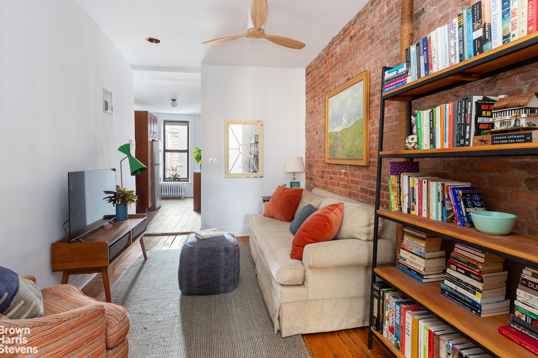 537 Clinton Street, Unit 2B Brooklyn, NY 11231 - Photo 1 of 7