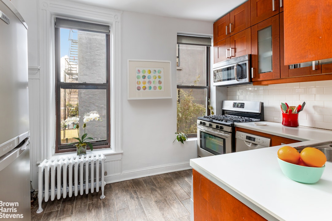537 Clinton Street, Unit 2B Brooklyn, NY 11231 - Photo 4 of 7