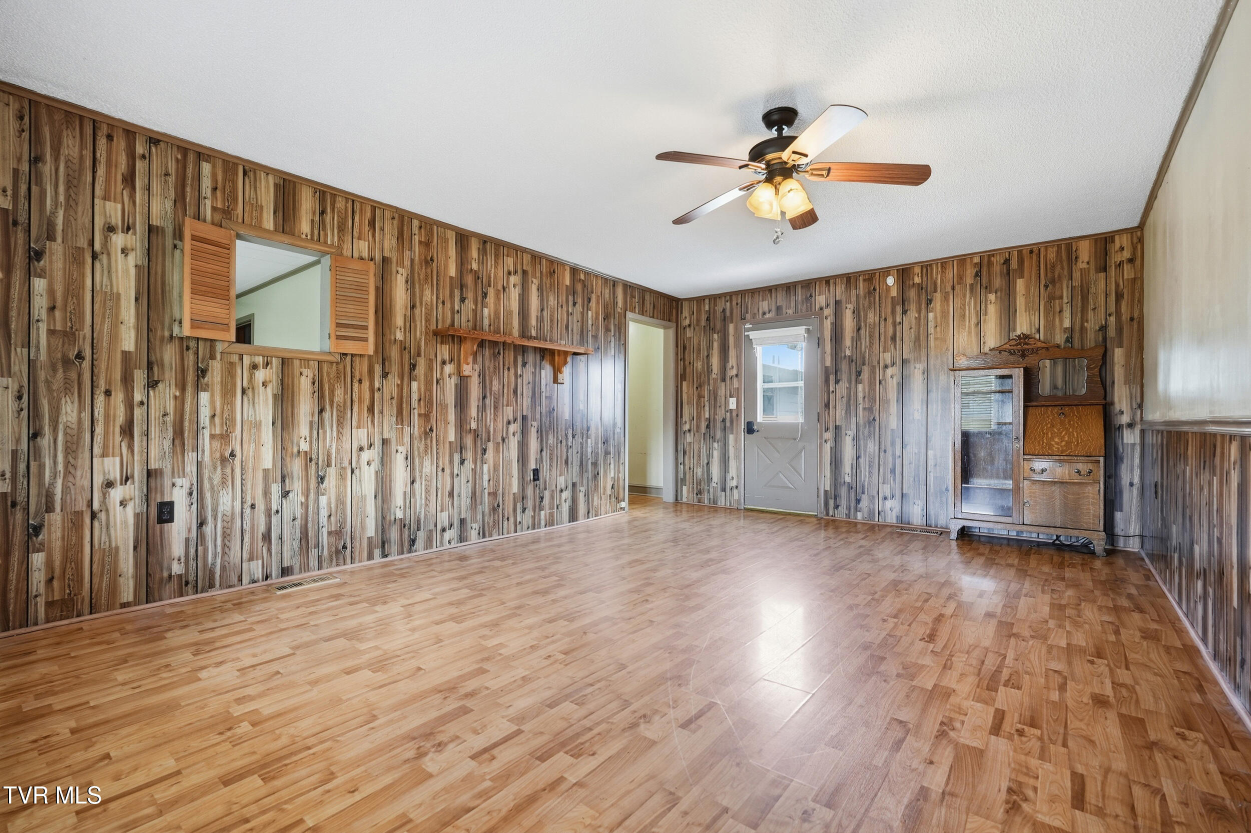 16112 Wyndale Road Abingdon, VA 24210 - Photo 15 of 26 bedroom bonus to outside