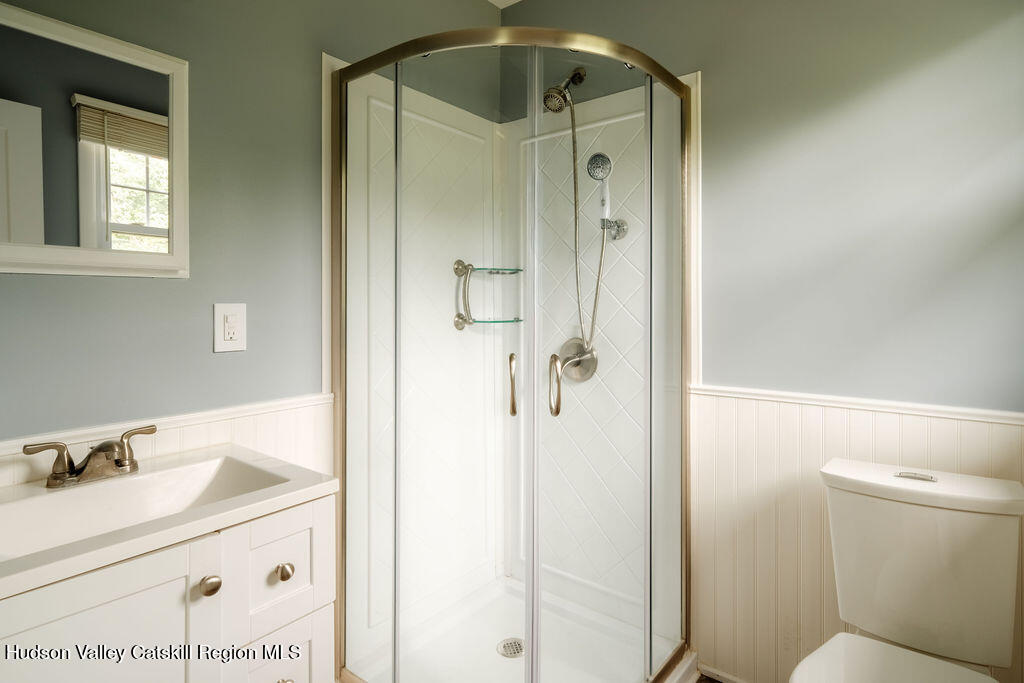 88 Rymph Road Pleasant Valley, NY 12569 - Photo 16 of 28 Primary Ensuite
