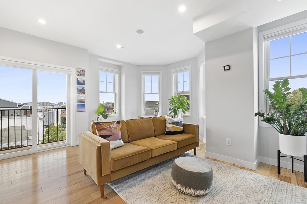 39 Lexington Street, Unit 7 Boston, MA 02128 - Photo 3 of 15