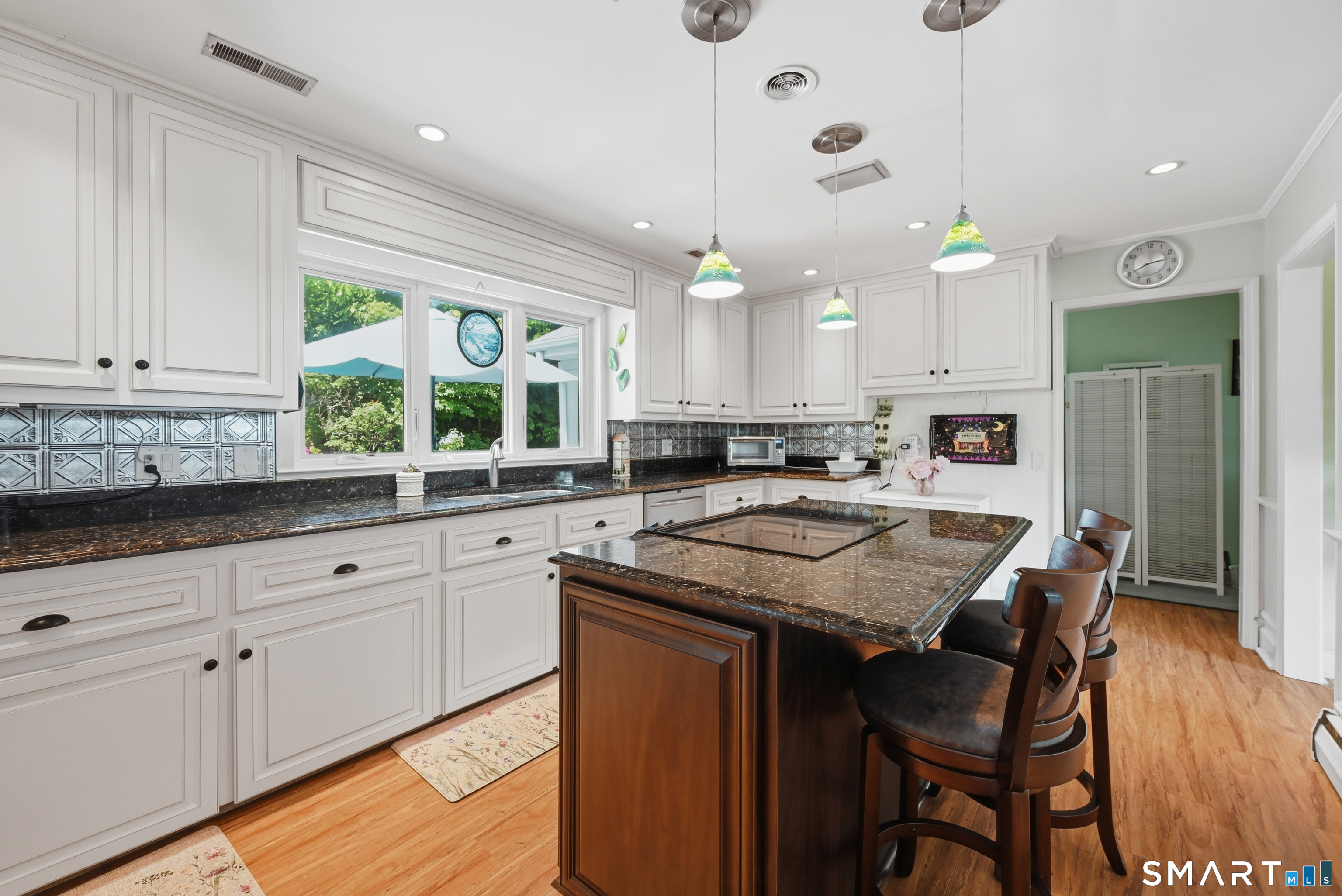 188 Great Plain Road Danbury, CT 06811 - Photo 7 of 32