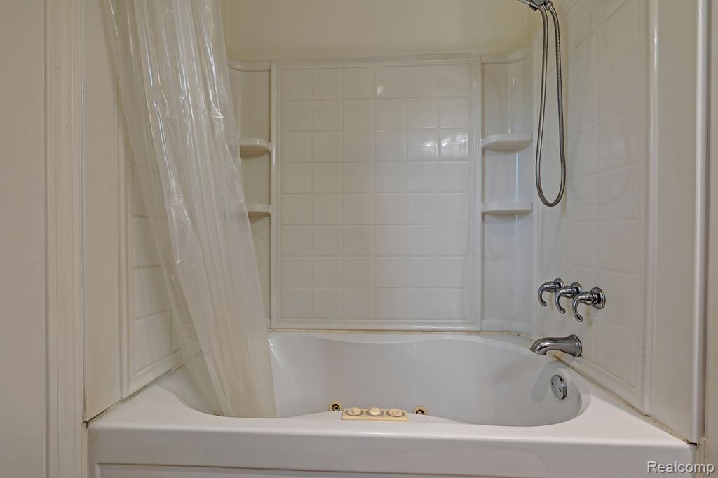 9436 Green Road Goodrich, MI 48438 - Photo 22 of 50