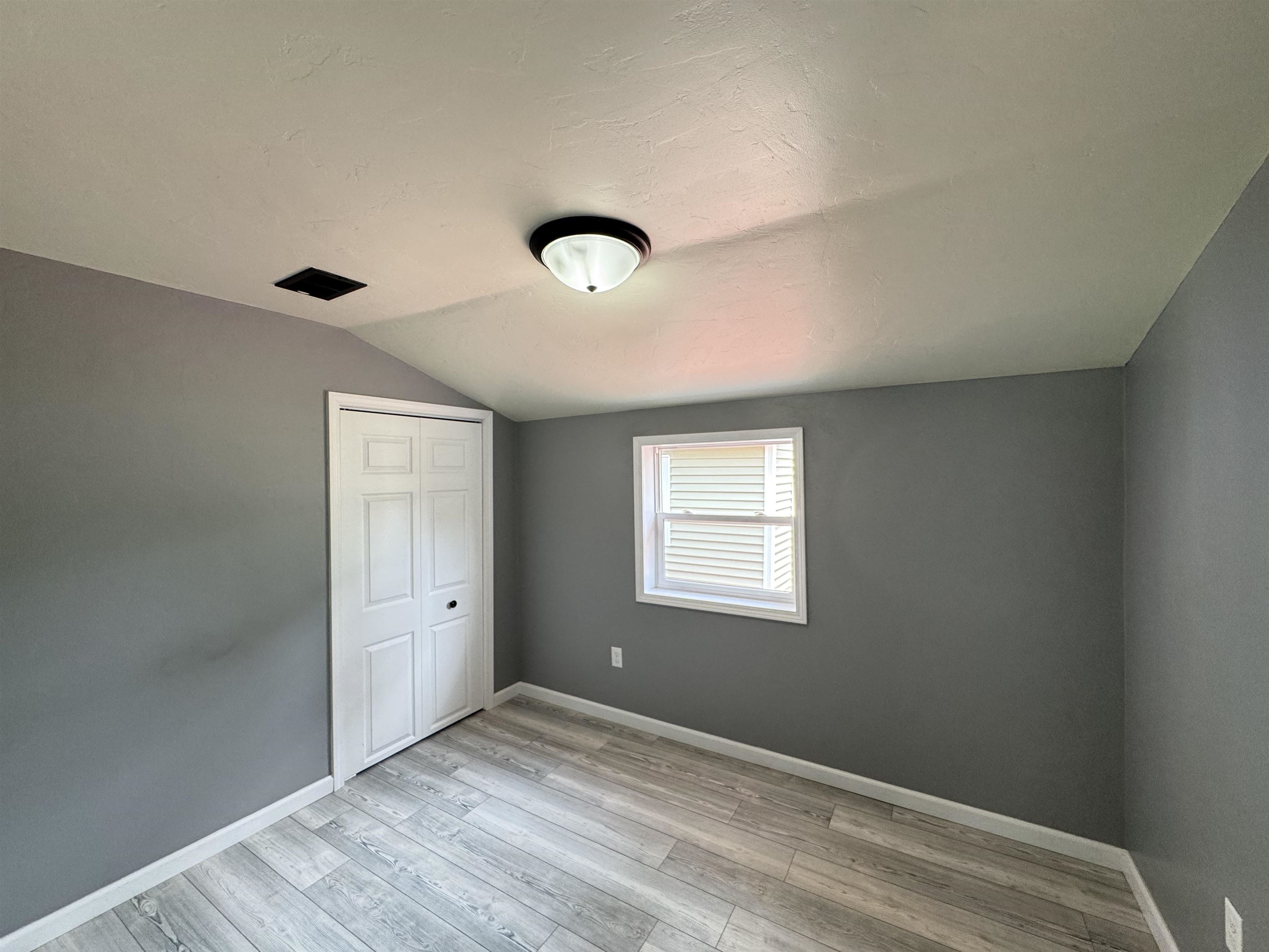 803 Demarest Avenue Waupaca, WI 54981 - Photo 9 of 16