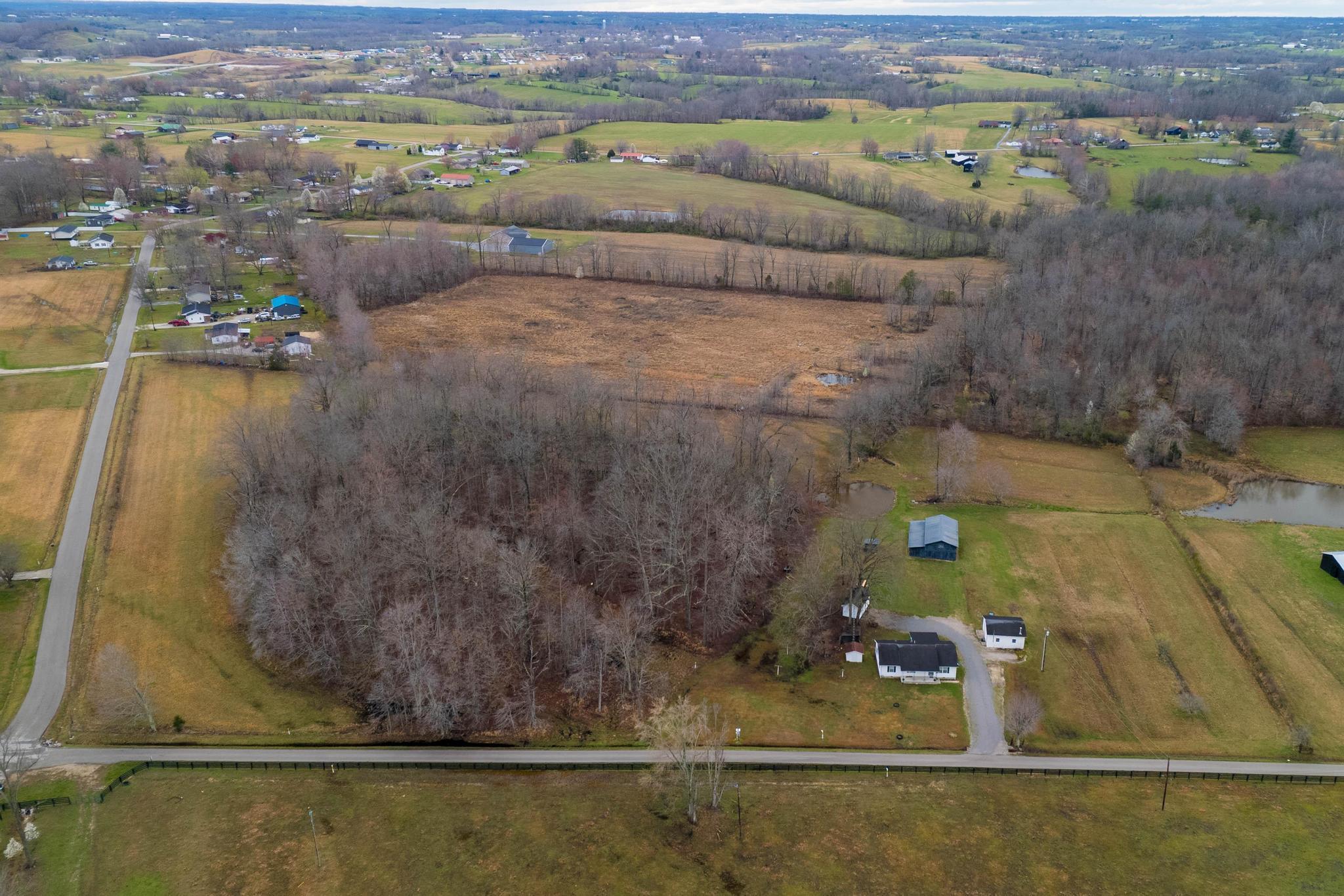 575 Compton Road Jeffersonville, KY 40337 - Photo 31 of 46 DJI_20260316231559_0007_D copy