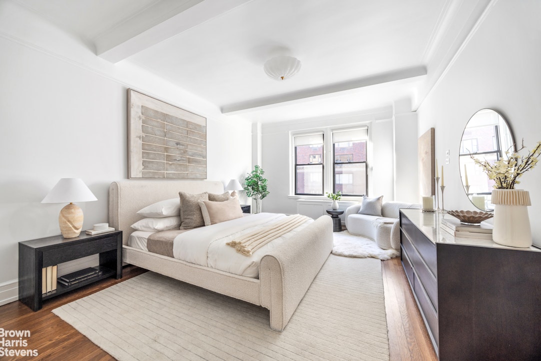 175 East 79th Street, Unit 12B Manhattan, NY 10075 - Photo 5 of 10