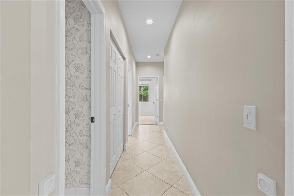 1441 Cardinal Way Weston, FL 33327 - Photo 24 of 96