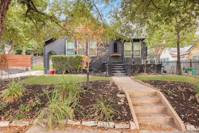 $2,750 | 418 West Rosewood Avenue, San Antonio, TX 78212