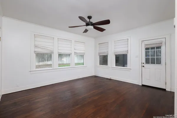 $2,750 | 418 West Rosewood Avenue, San Antonio, TX 78212