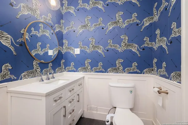 $2,750 | 418 West Rosewood Avenue, San Antonio, TX 78212