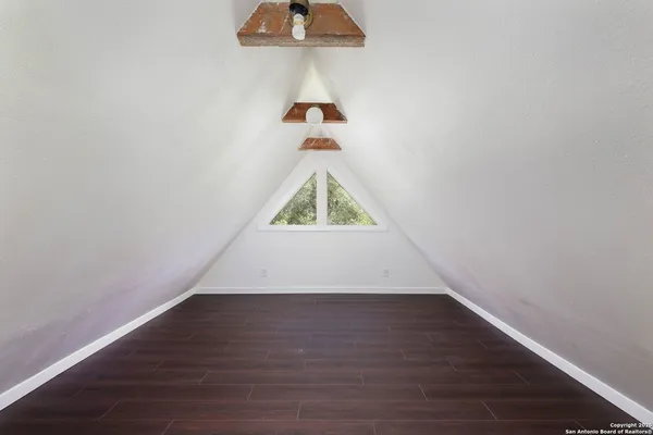 $2,750 | 418 West Rosewood Avenue, San Antonio, TX 78212