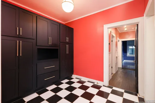 $2,750 | 418 West Rosewood Avenue, San Antonio, TX 78212