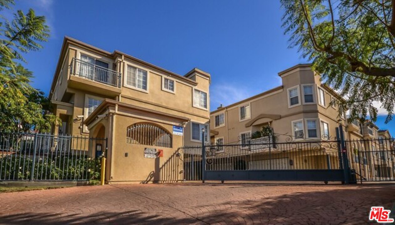 4516 Ramsdell Avenue, Unit 129 La Crescenta, CA 91214 - Photo 2 of 42