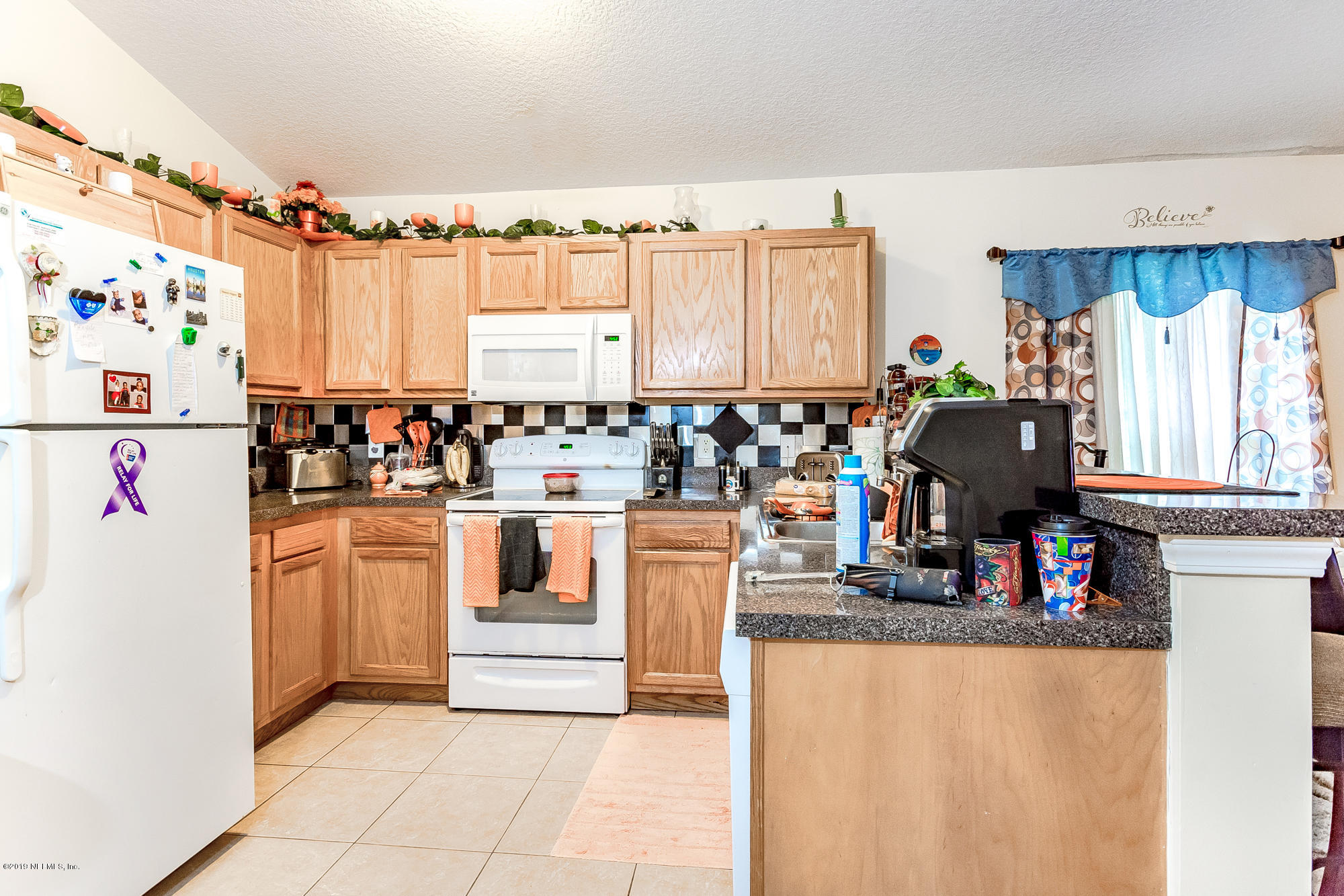 3919 Adirolf Road Jacksonville, FL 32207 - Photo 4 of 14 DSC_0172-A2721