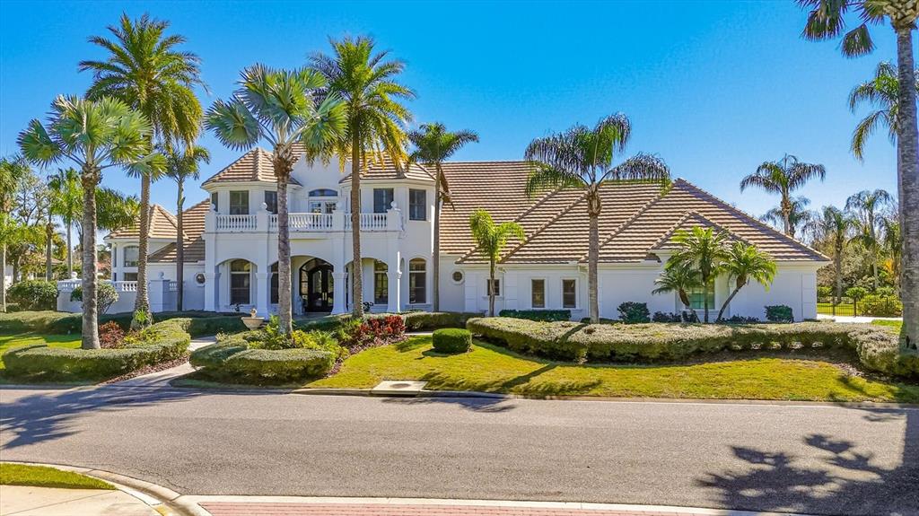 7028 Portmarnock Place Lakewood Ranch, FL 34202 - Photo 3 of 100