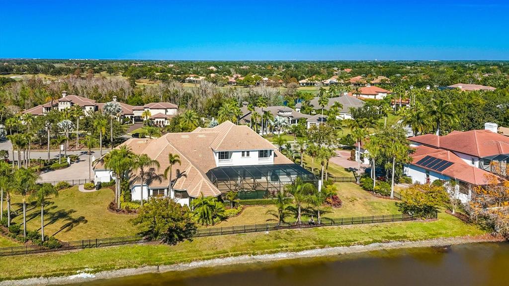 7028 Portmarnock Place Lakewood Ranch, FL 34202 - Photo 82 of 100