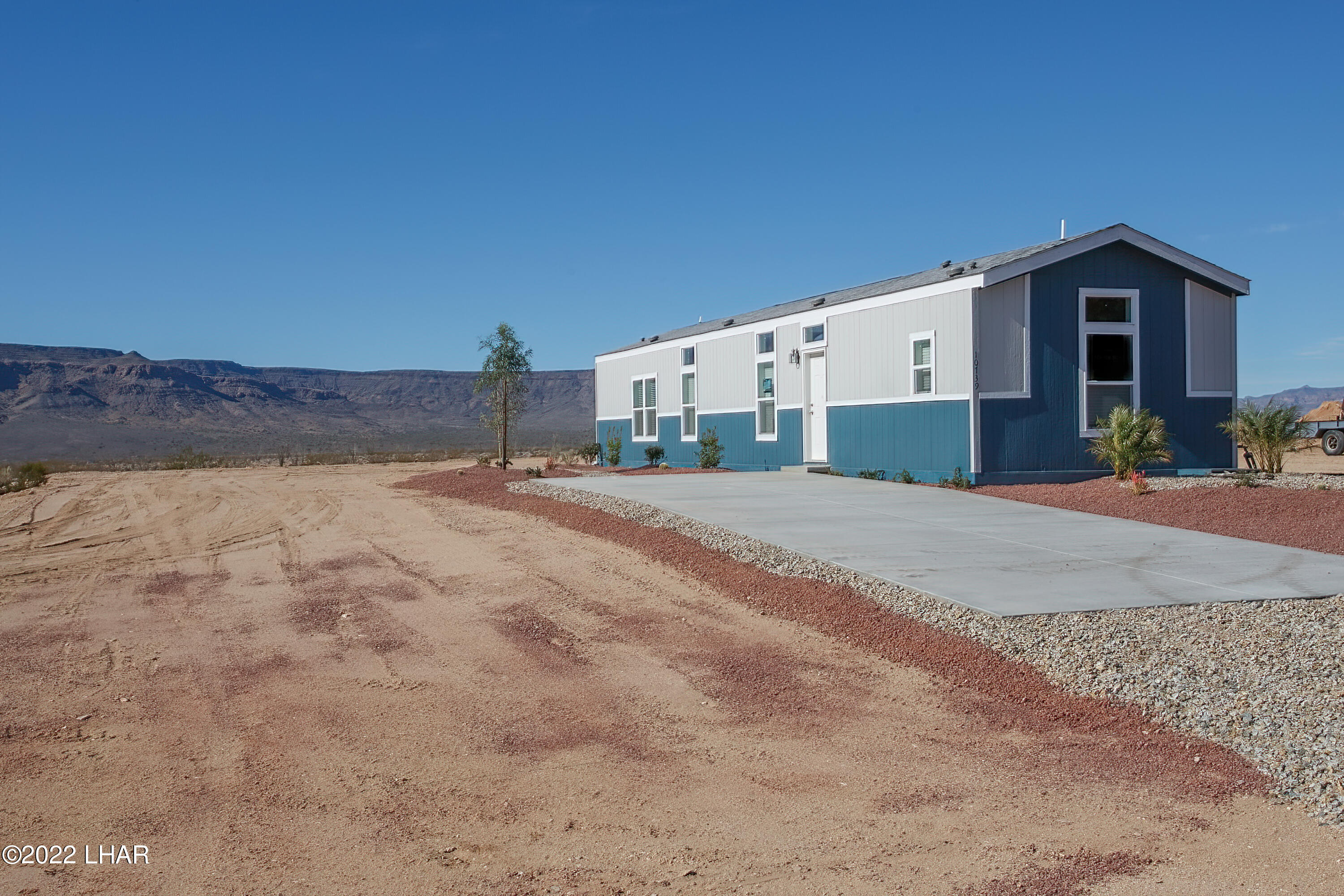 10739 South Paradise Trails Road Yucca, AZ 86438 - Photo 5 of 26 EXT (1)