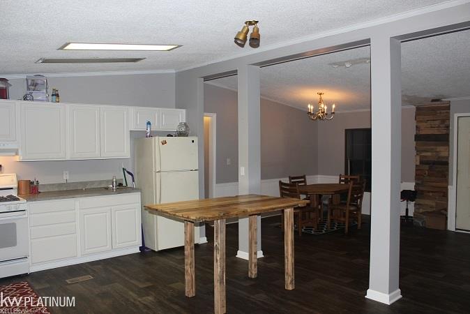4406 County Line Road New Haven, MI 48050 - Photo 18 of 21 31331793-17.JPG