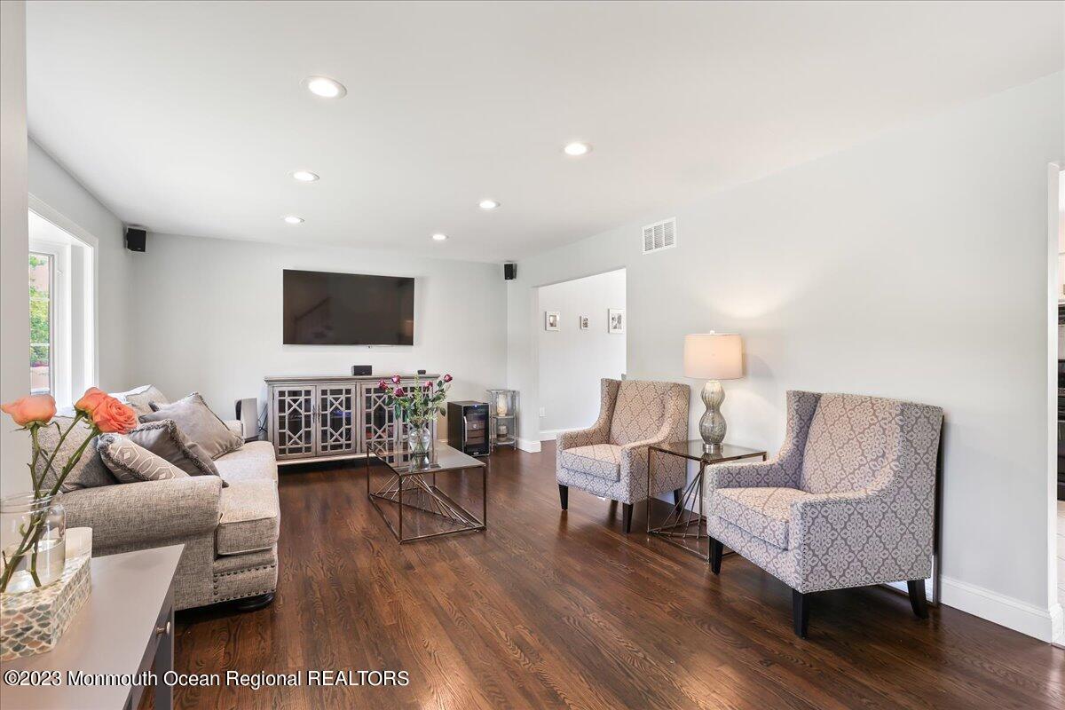 91 Drum Point Road Brick, NJ 08723 - Photo 11 of 35 08-SMV_91DrumPointRd-08