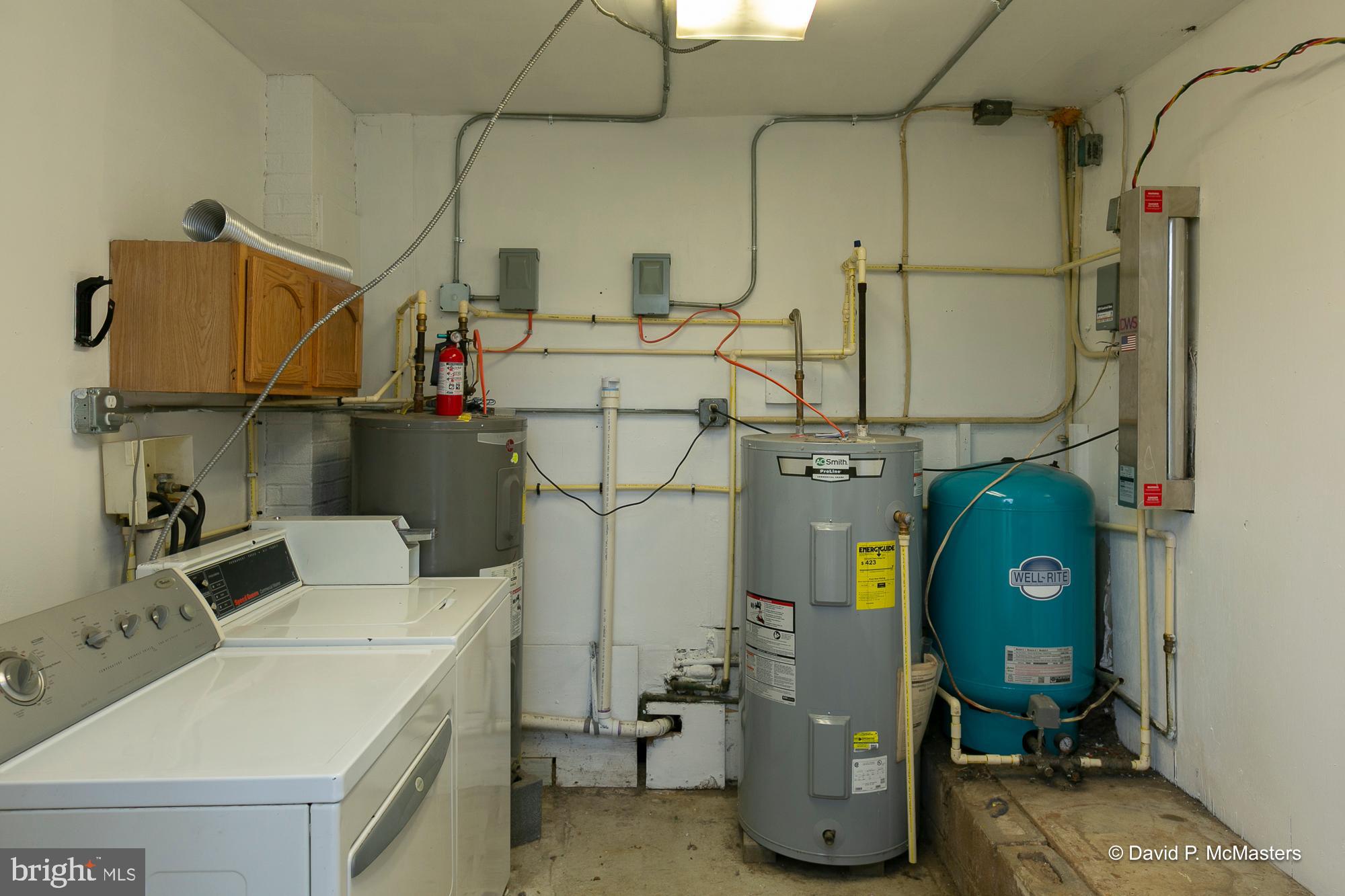 349 Halltown Road Harpers Ferry, WV 25425 - Photo 28 of 45 Laundry room