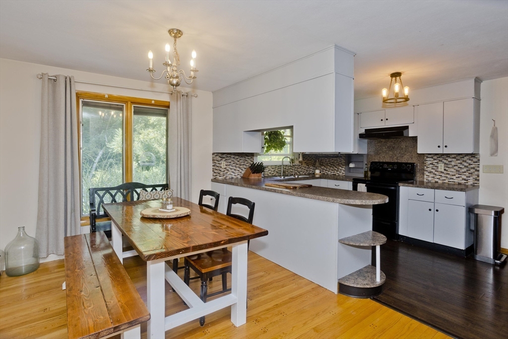 40 Strong Road Southampton, MA 01073 - Photo 5 of 30