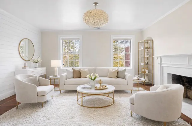 $10,750,000 | 393 Mill River Road, Oyster Bay, NY 11771